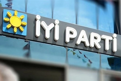 İYİ Parti’de istifa depremi haberinin görseli