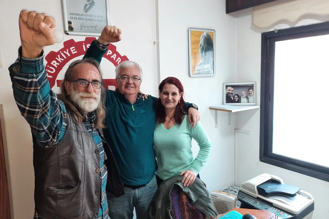 TİP Karşıyaka Belediye Başkan adayı Alp içen oldu haberinin görseli