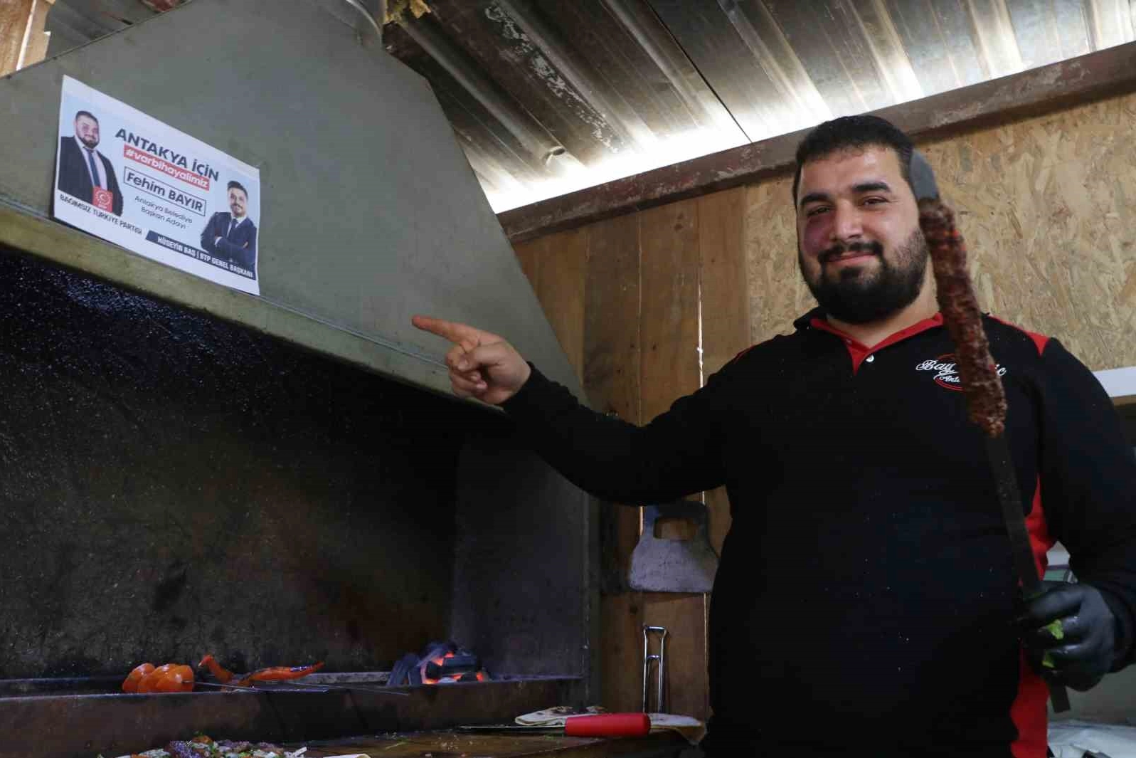 Üniversiteli kebapçı, başkanlık için yola koyuldu