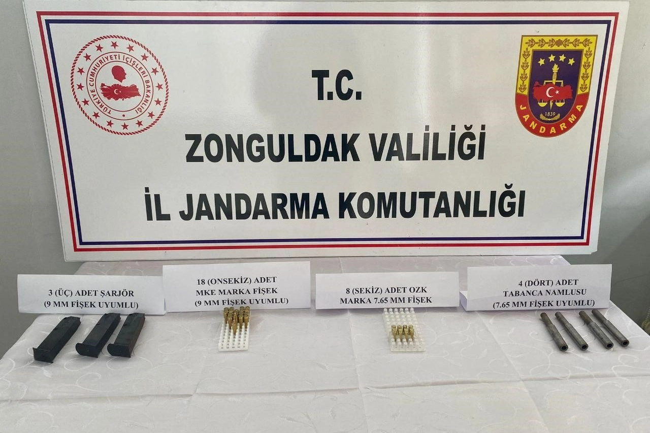 Havalimanında panik: Valizden silah çıktı