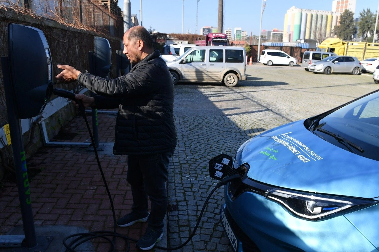 İzmir’de elektrikli ulaşım atağı