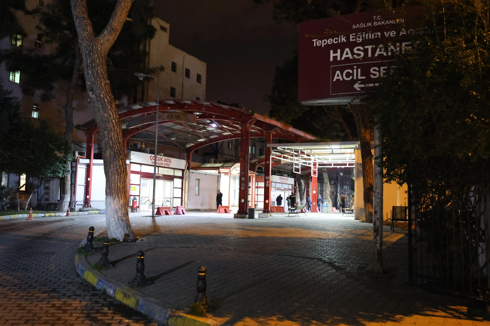 İzmir’de kaza: Otomobil ile motosiklet çarpıştı haberinin görseli