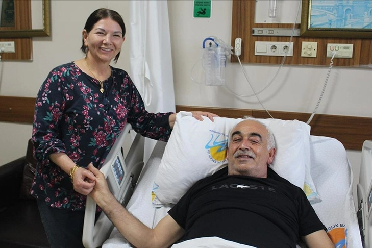 Kasık ağrısıyla gittiği hastanede bağırsağından 3 kilogram tümör çıktı haberinin görseli