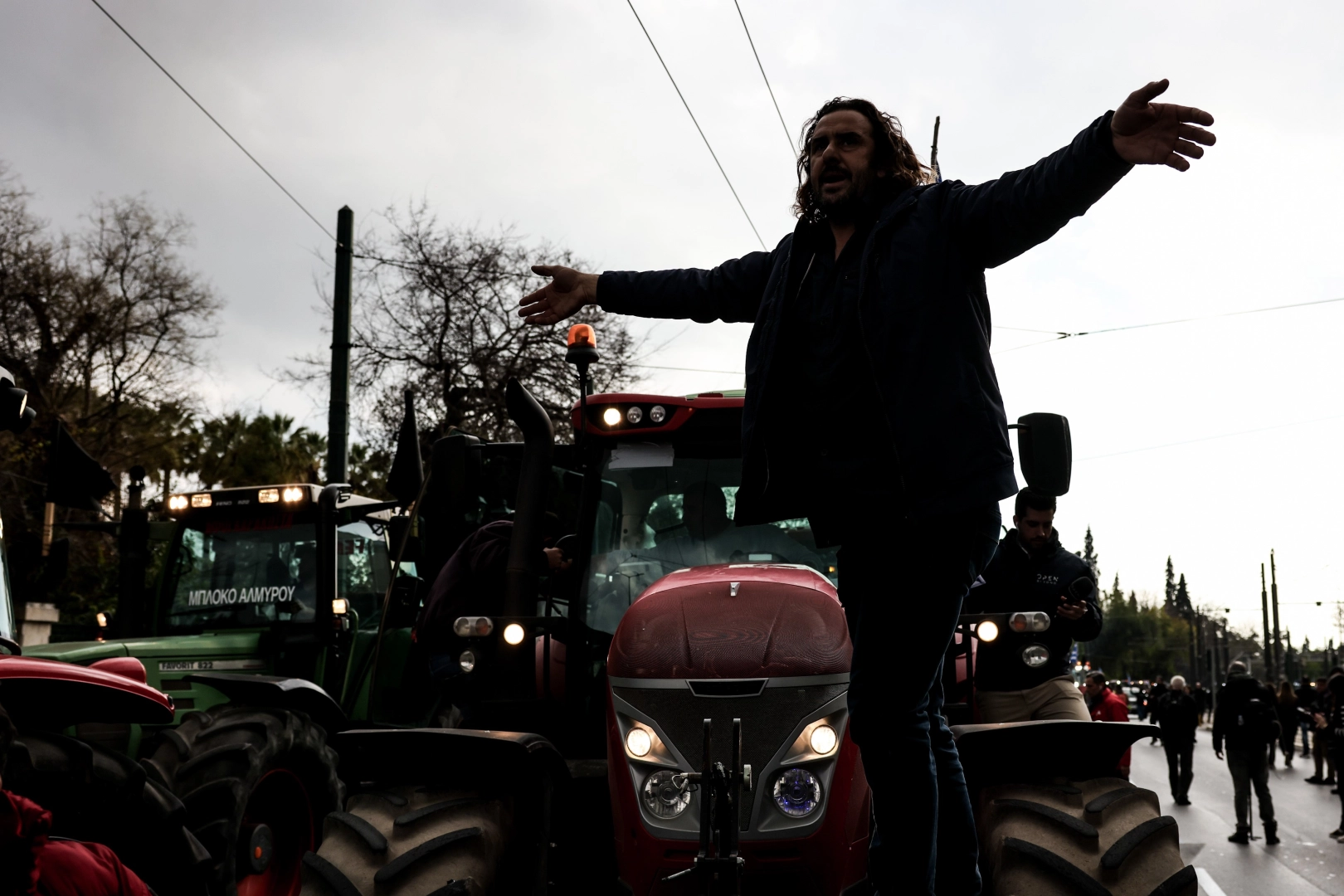 Yunanistan’da çiftçiler yeniden sokakta