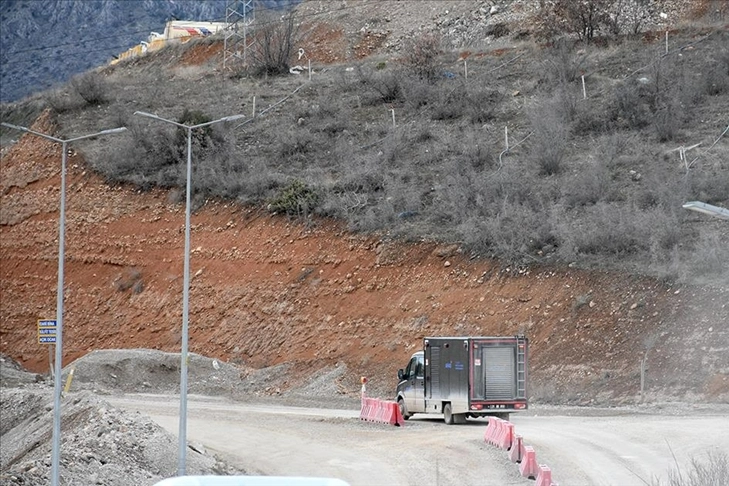 Bakanlar Erzincan’da: Heyelan riski devam ediyor, Zehirli atığa rastlanmadı