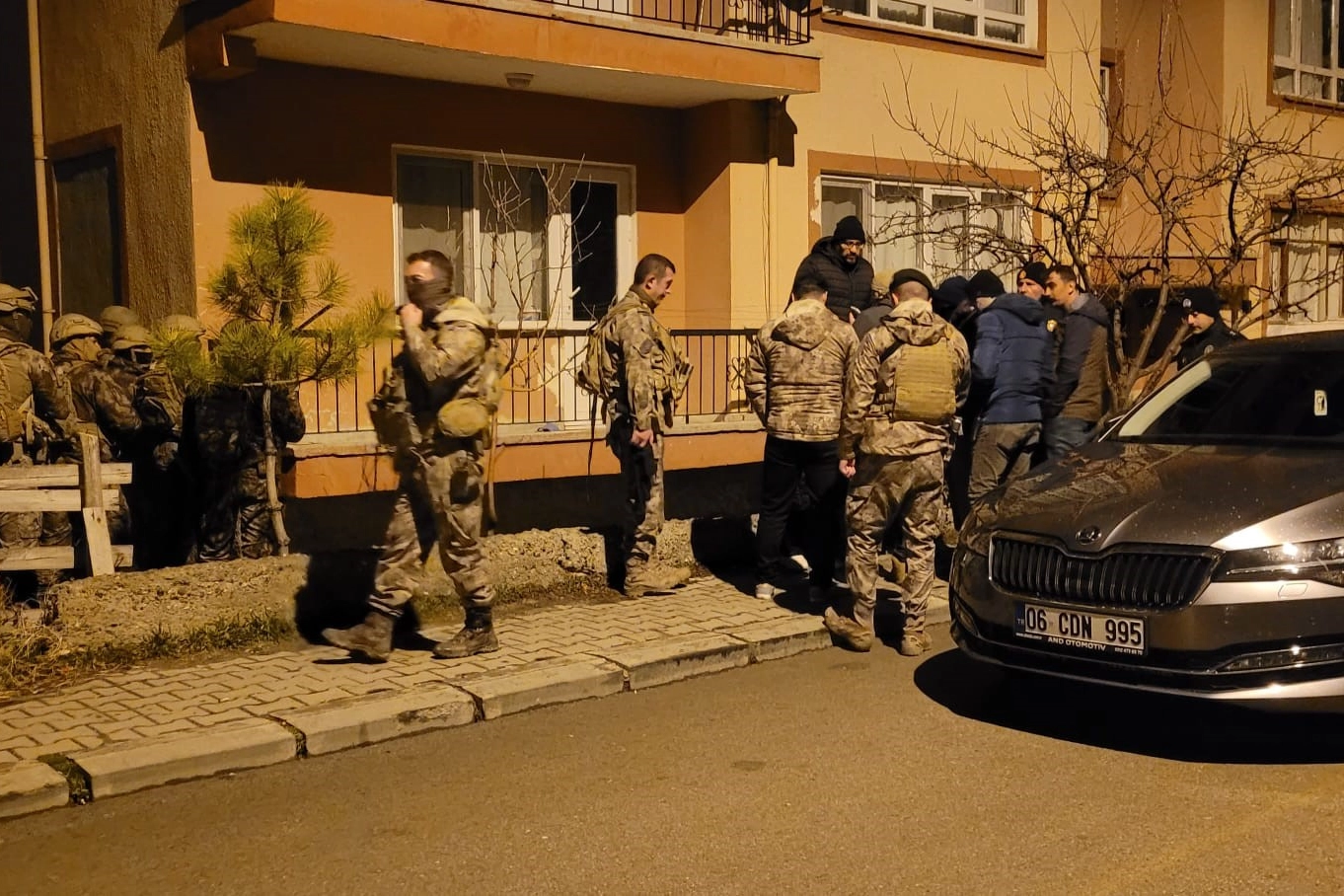 Ankara'da madde bağımlısı baba 7 yaşındaki çocuğunu rehin aldı haberinin görseli