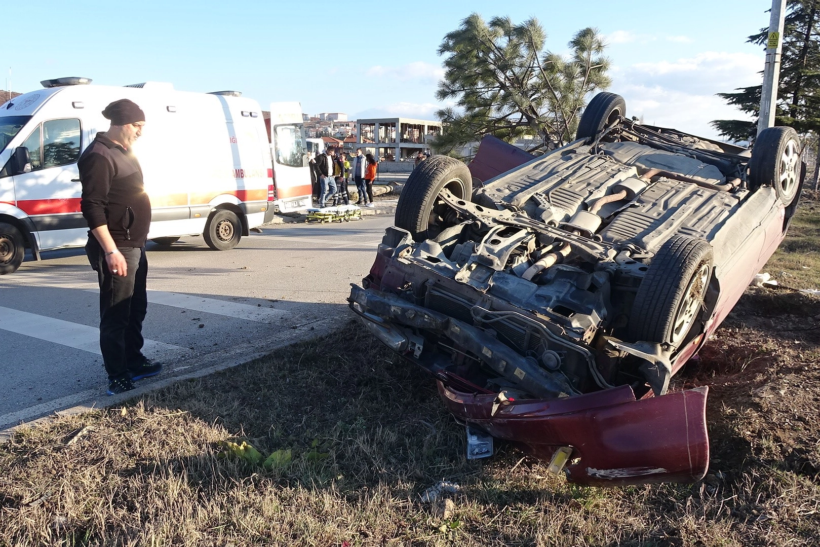 Kütahya'da trafik kazası: Otomobil takla attı