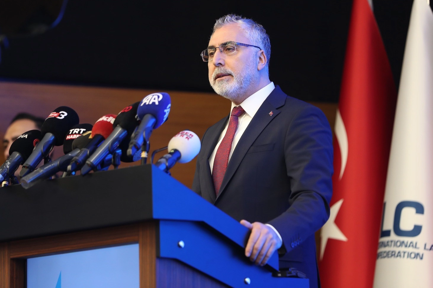 Bakan Işıkhan: Birlikte çok faydalı işlere imza atacağımıza inanıyorum