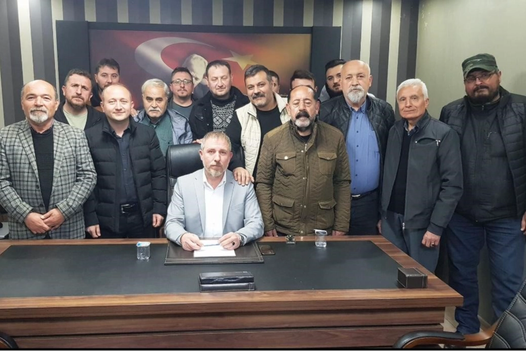 Uşak İYİ Parti’de toplu istifa