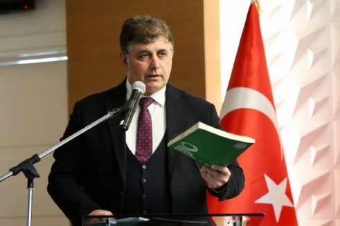 Cemil Tugay: İzmir için projelerim hazır haberinin görseli