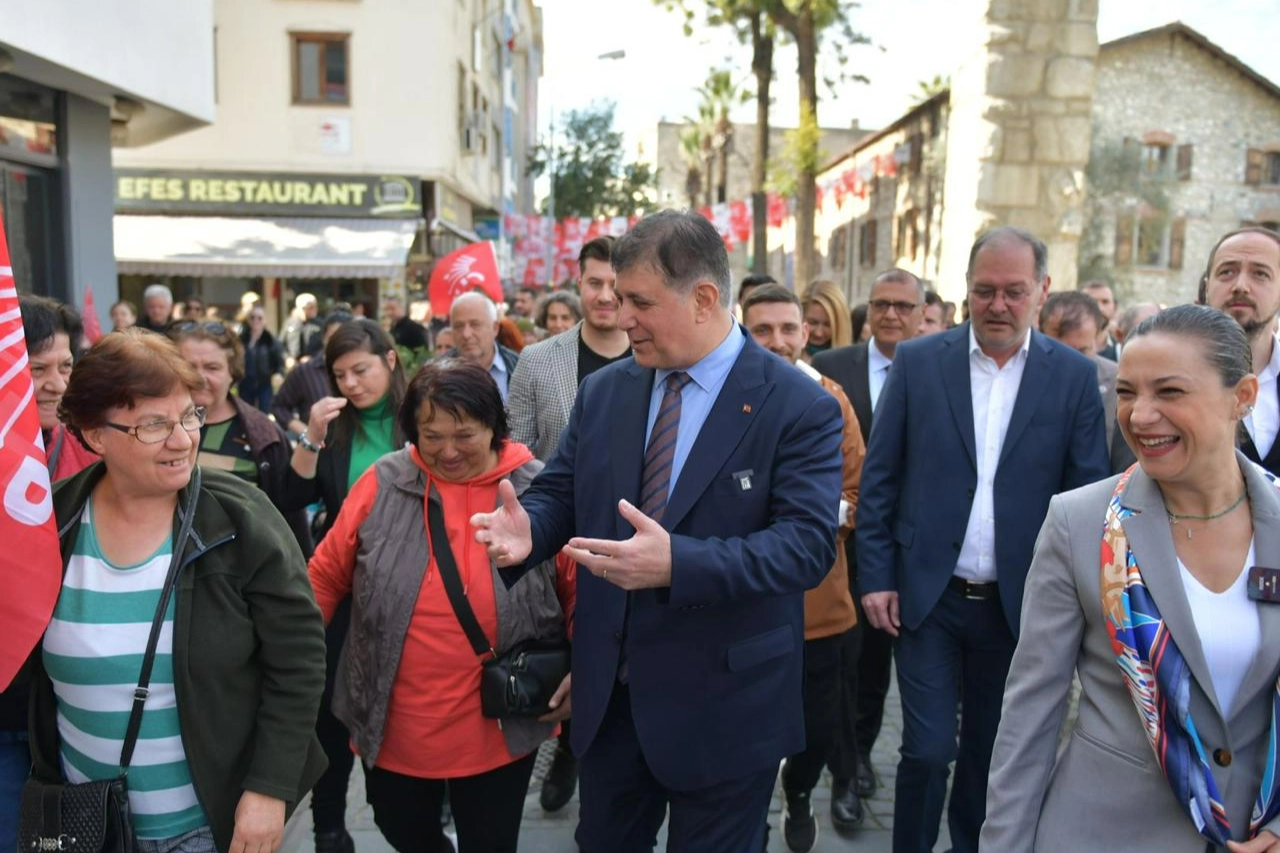 CHP'li Cemil Tugay: Seçim yapmayalım mı yani?