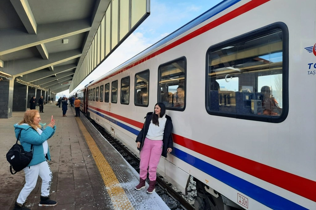 Doğu Ekspresi’ne yoğun ilgi devam ediyor