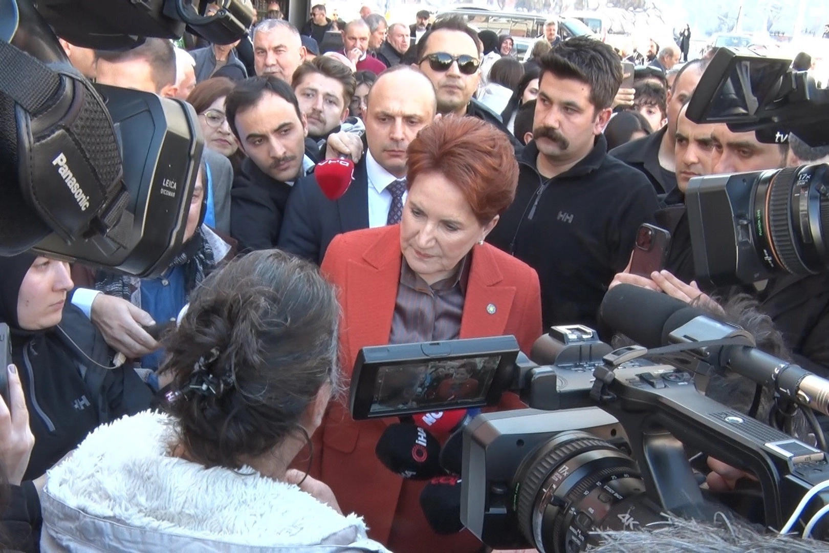 Meral Akşener vatandaş ile tartıştı!