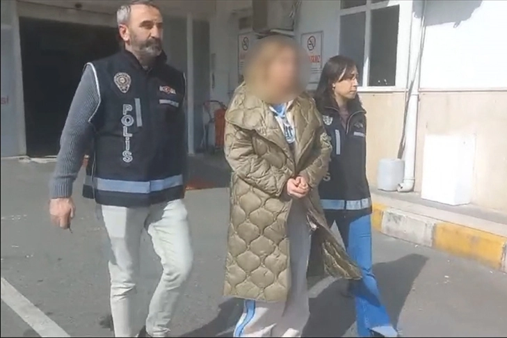 Sosyal medya fenomeni Aleyna Dalveren gözaltına alındı haberinin görseli