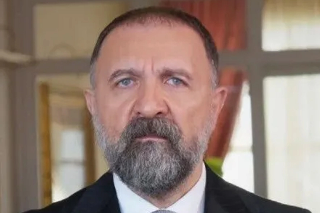 Mehmed: Fetihler Sultanı’nda İshak Paşa’ya hayat veren Ertuğrul Postoğlu kimdir?