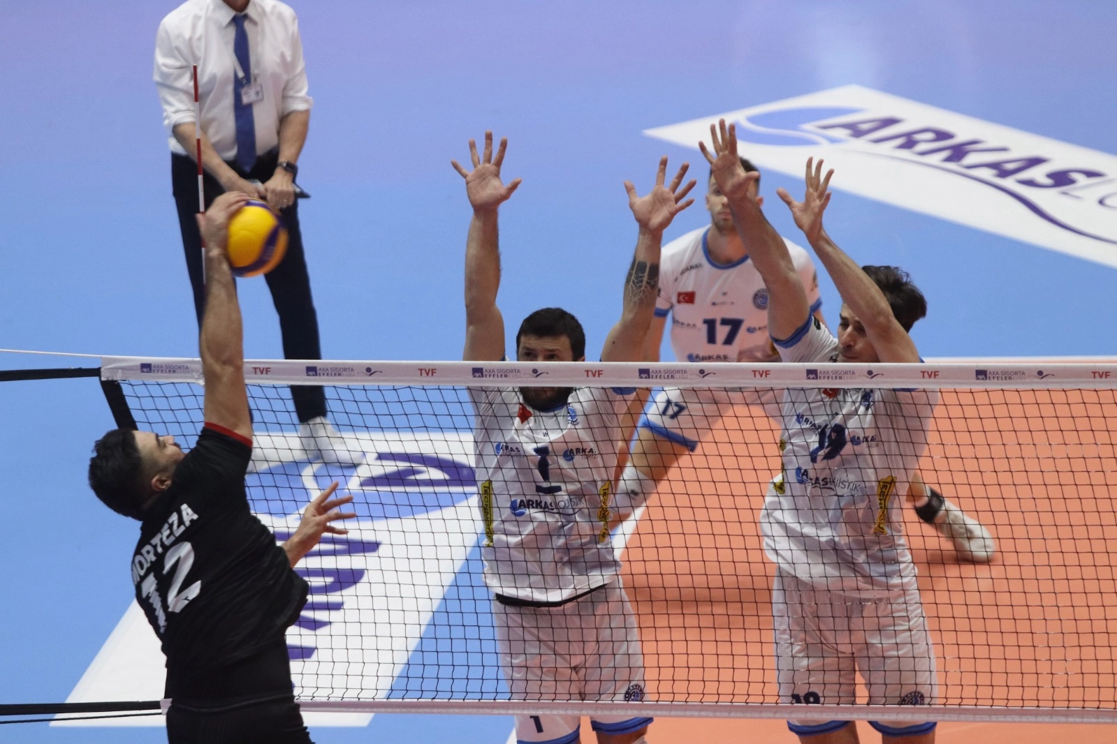 Arkas Spor'dan kritik galibiyet