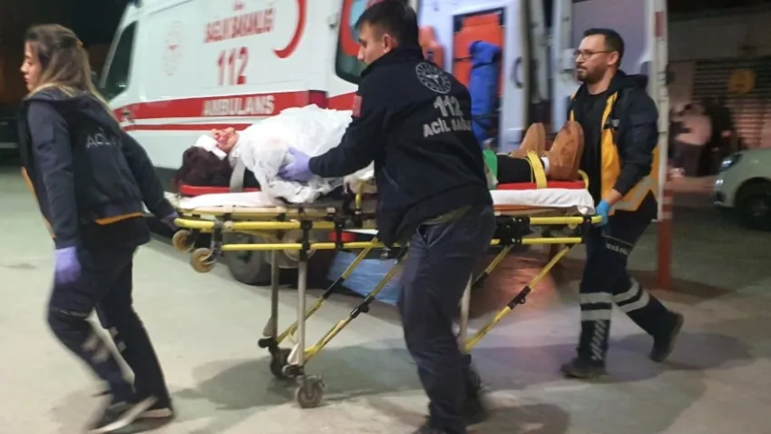 Bursa'da takla atan araç metrelerce sürüklendi: 4 yaralı haberinin görseli