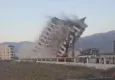 Hatay'da 11 katlı bina yerle bir oldu