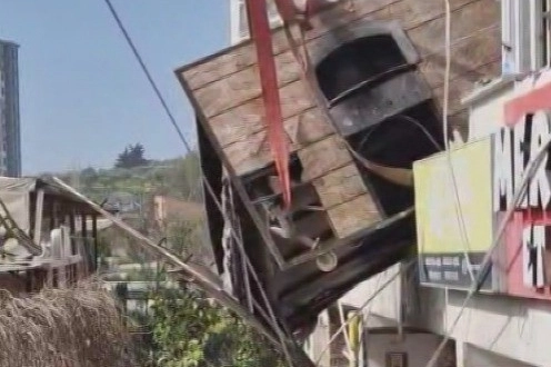Hatay'da yürekler ağza geldi: Fırın yere çakıldı haberinin görseli