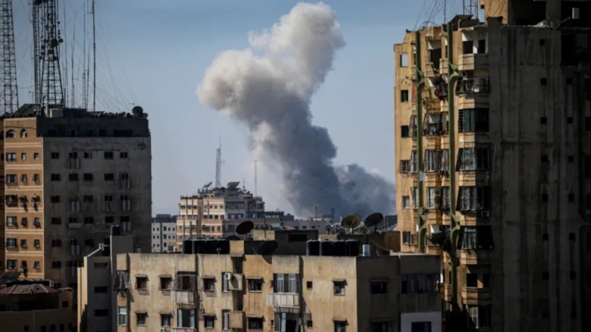 İsrail'in Gazze saldırılarında ölenlerin sayısı 30 bin 410'a yükseldi haberinin görseli