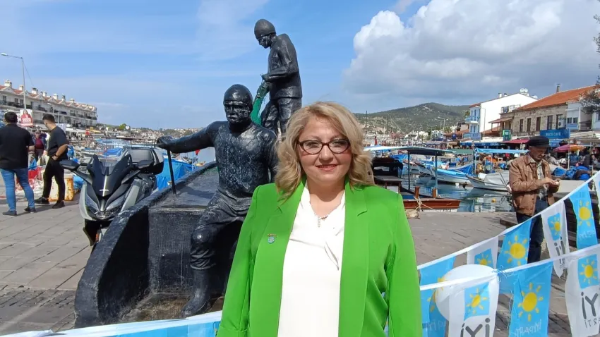 İYİ Parti Foça Belediye Başkan Adayı Derya Kale Erdemli projelerini anlattı