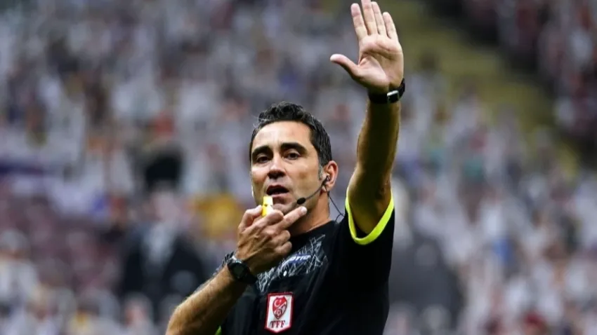 Koray Gençerler Beşiktaş-Galatasaray derbisinin VAR'ı oldu haberinin görseli