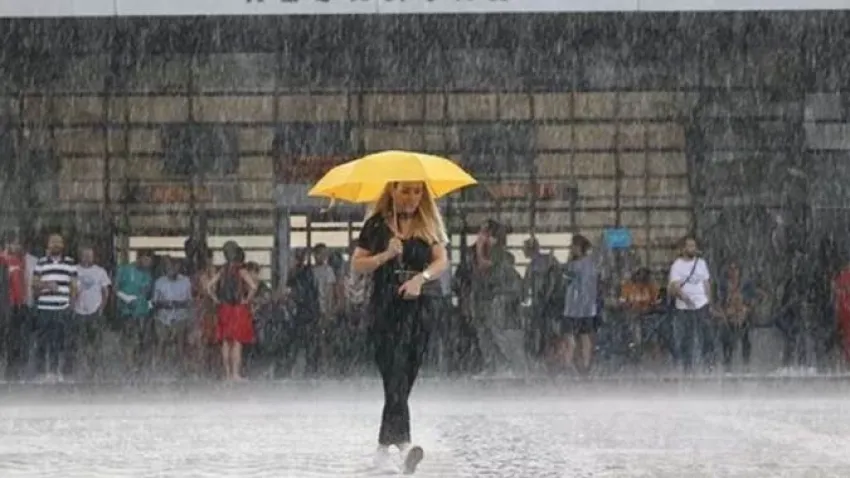 O günlere dikkat: İzmir’e sağanak geliyor haberinin görseli