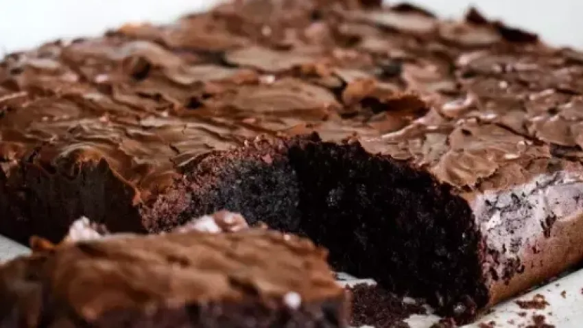 Stresi azaltmanın yeni yolu Browni terapisi: Browni kek tarifi haberinin görseli