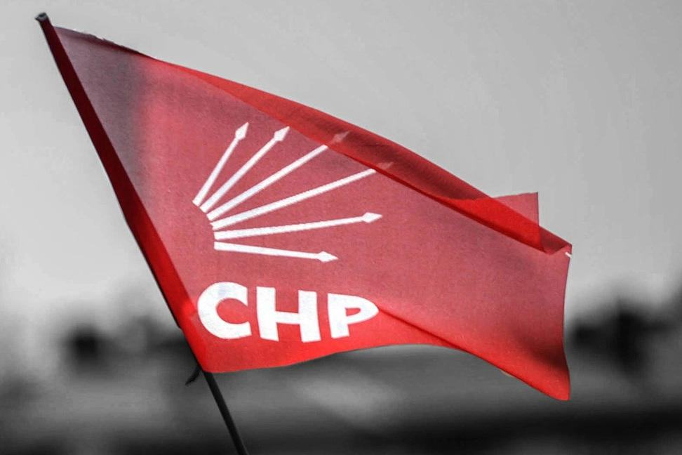 CHP'de bedelli askerlik tartışması: İmamoğlu ve Güner'in geçmişi gündemde!