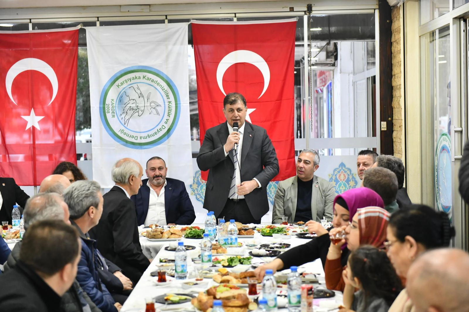 Cemil Tugay: Yüzde doksan dokuz da oy alsanız, yüzde birin hakkını gözetmek boynunuzun borcu haberinin görseli