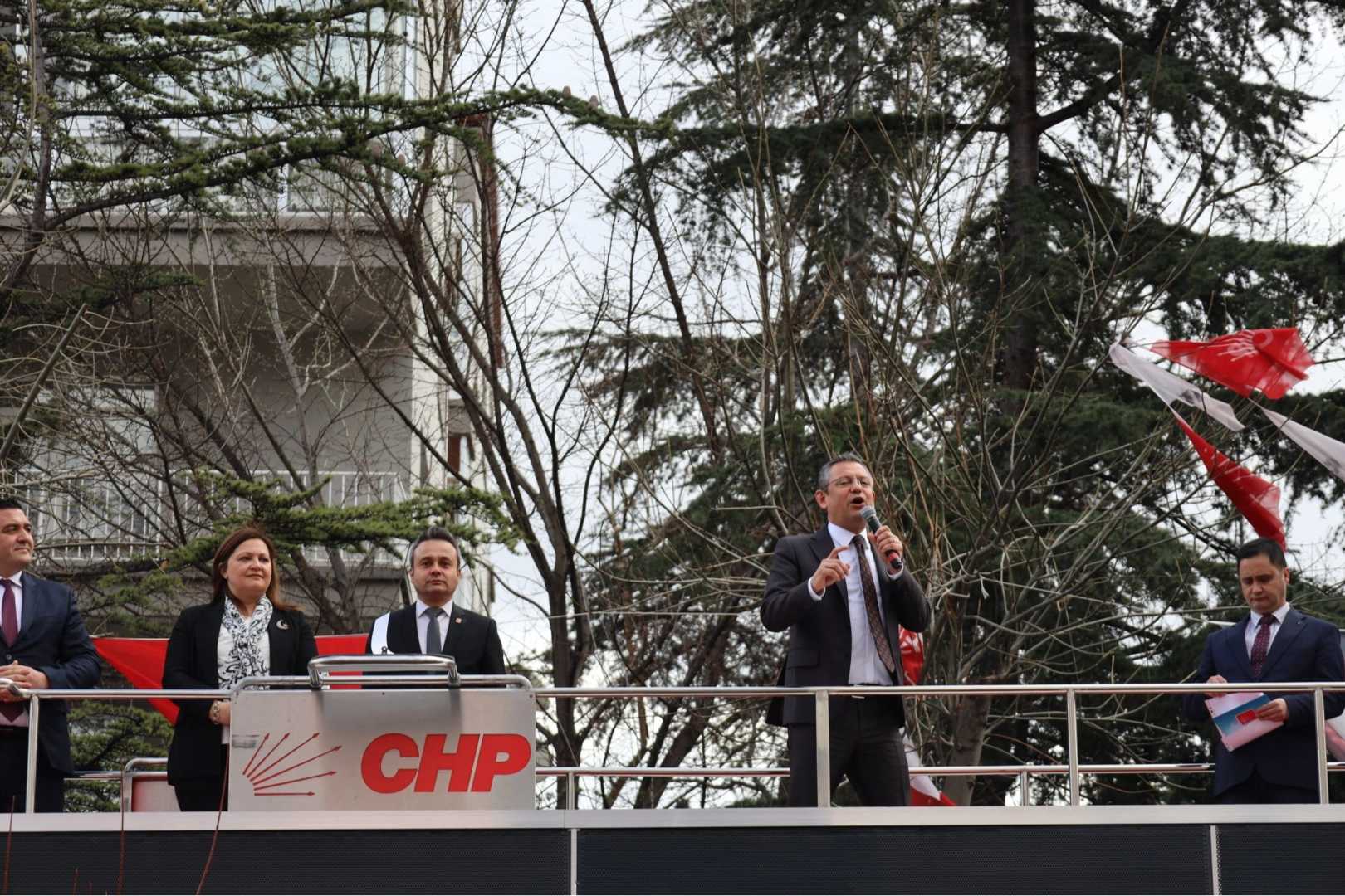 CHP lideri Özgür Özel Afyon’da oy istedi: Bu sefer AK Parti’ye yeter artık derseniz…