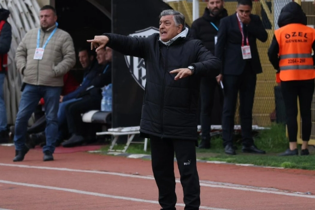 Menemen FK, play-off hattında