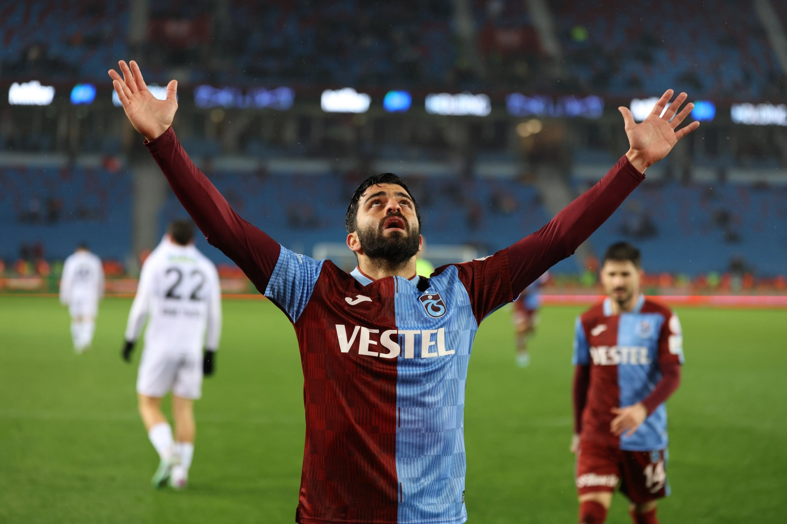 Trabzonspor şov yaptı: Fatih Karagümrük'ü 5-1 yendi!