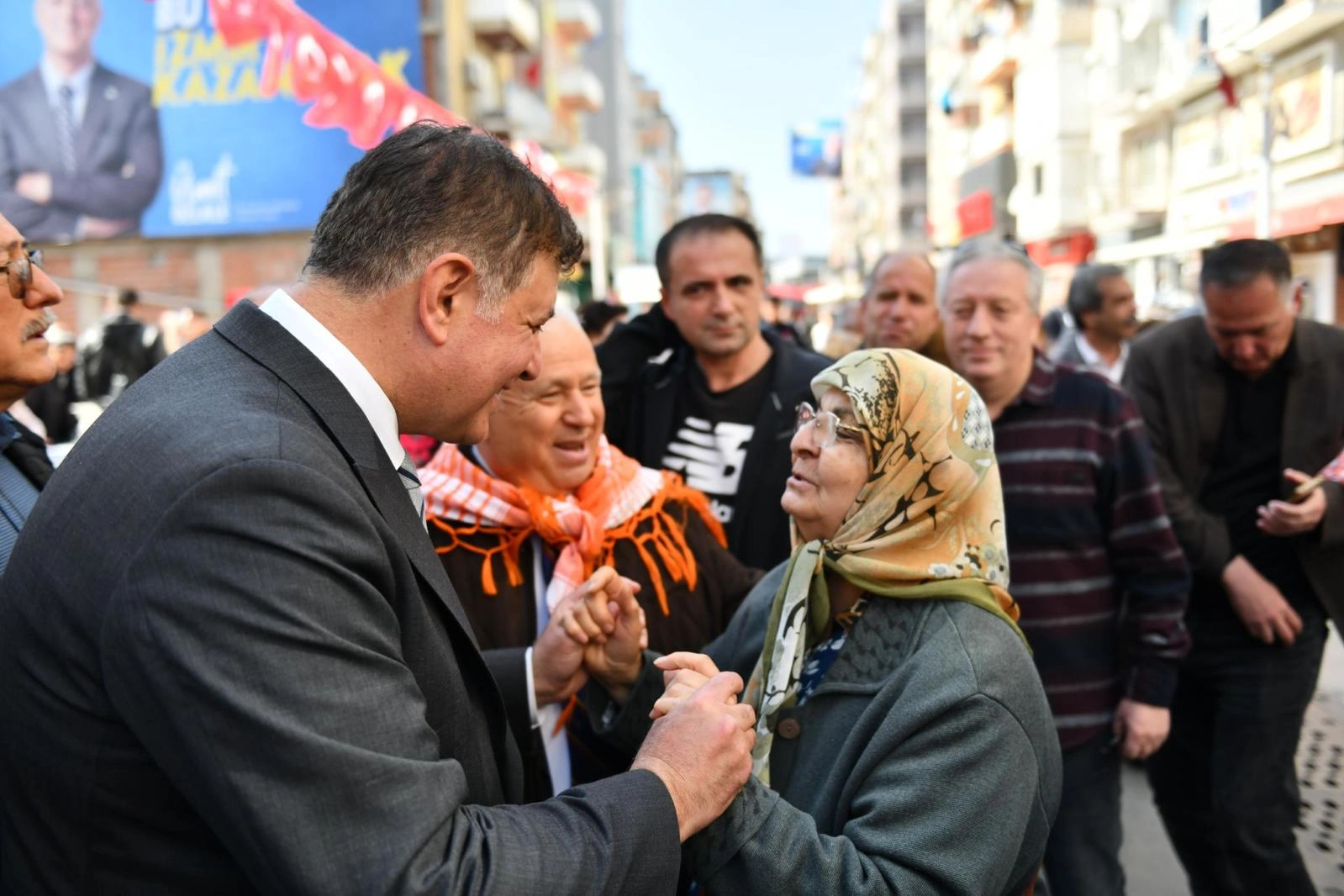 Başkan Tugay'dan işsizlik ve yoksulluk çıkışı