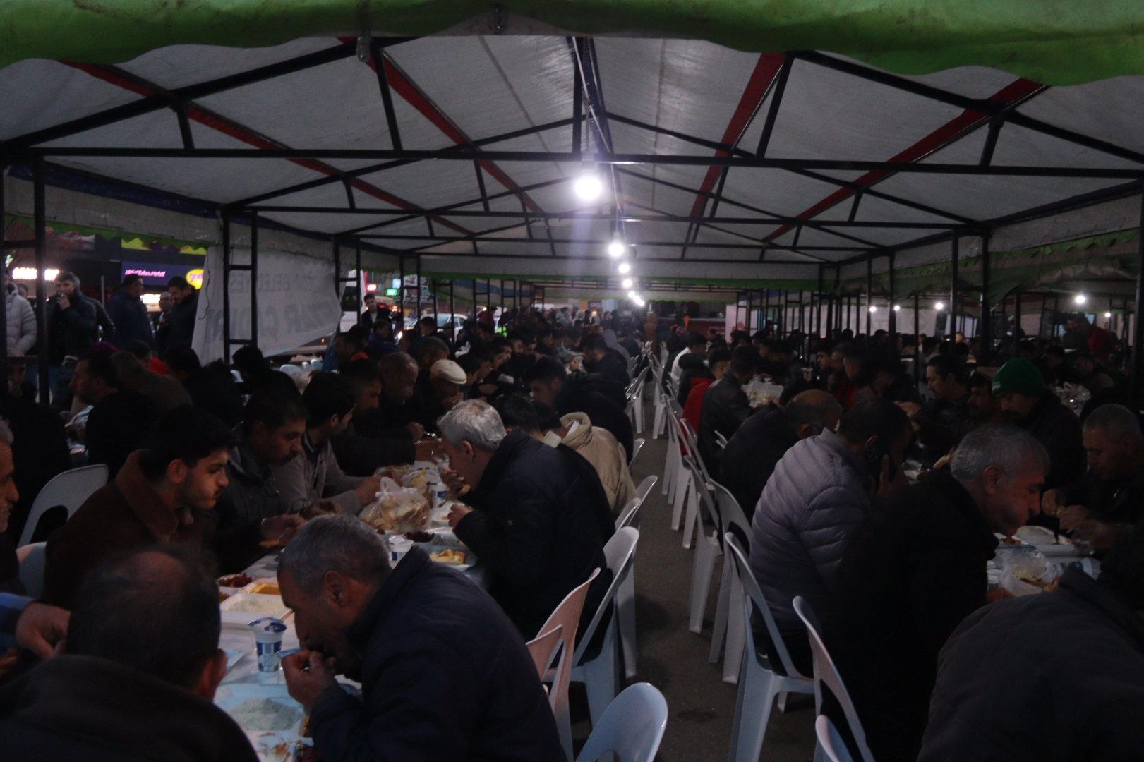 İlk iftar Iğdır'da açıldı   