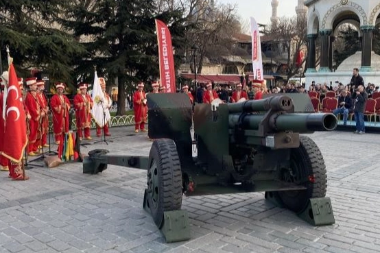 İlk iftar topu Sultanahmet’te patladı   