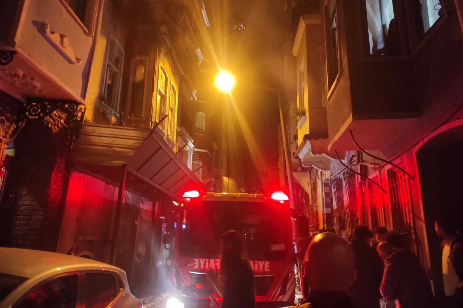 İstanbul'da yangın! haberinin görseli
