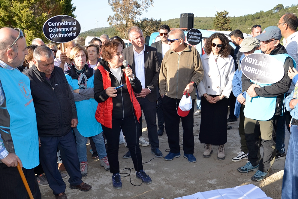 Urla'da çevre gönüllülerinden eylem