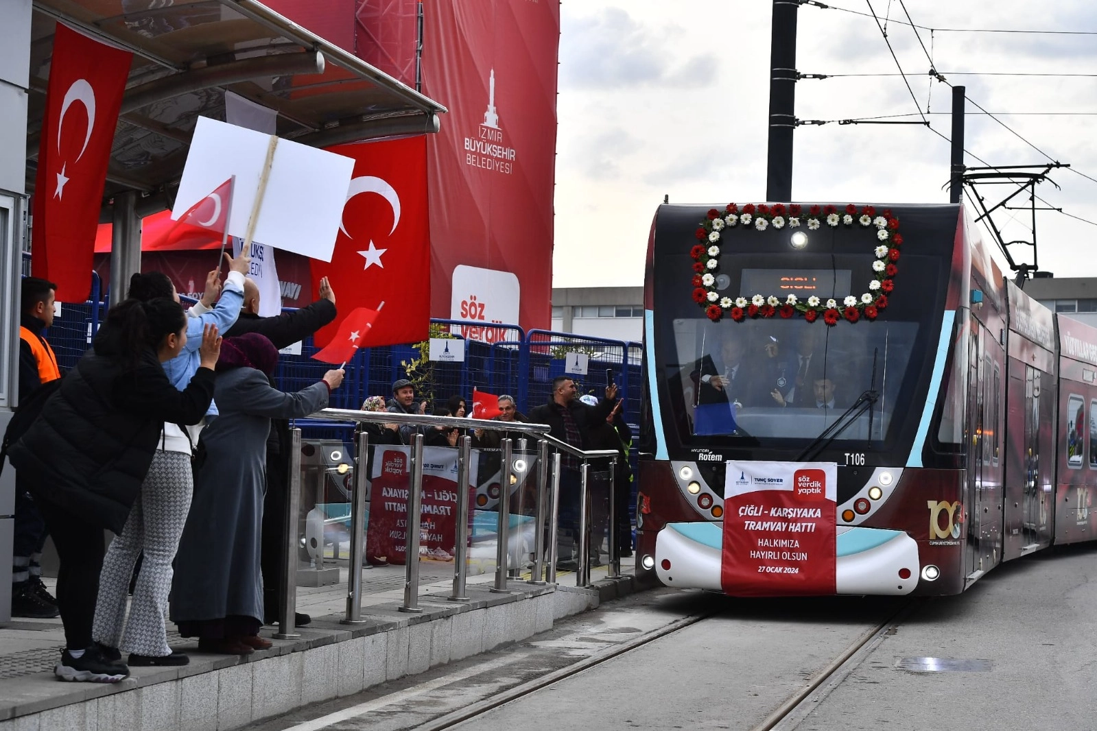 Tunç Soyer döneminde bir ilke imza atıldı: Raylı sistemlere dev yatırım!