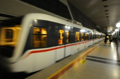 İzmir'de metro kullananlar dikkat: Seferlerde aksama yaşanacak haberinin görseli