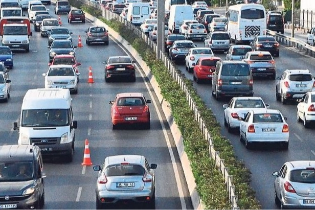 Karşıyaka görünmez otoparklar sayesinde rahat nefes alacak haberinin görseli