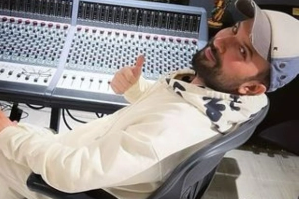 Tarkan’dan sevenlerine müjde: Yeni albüm bitiyor