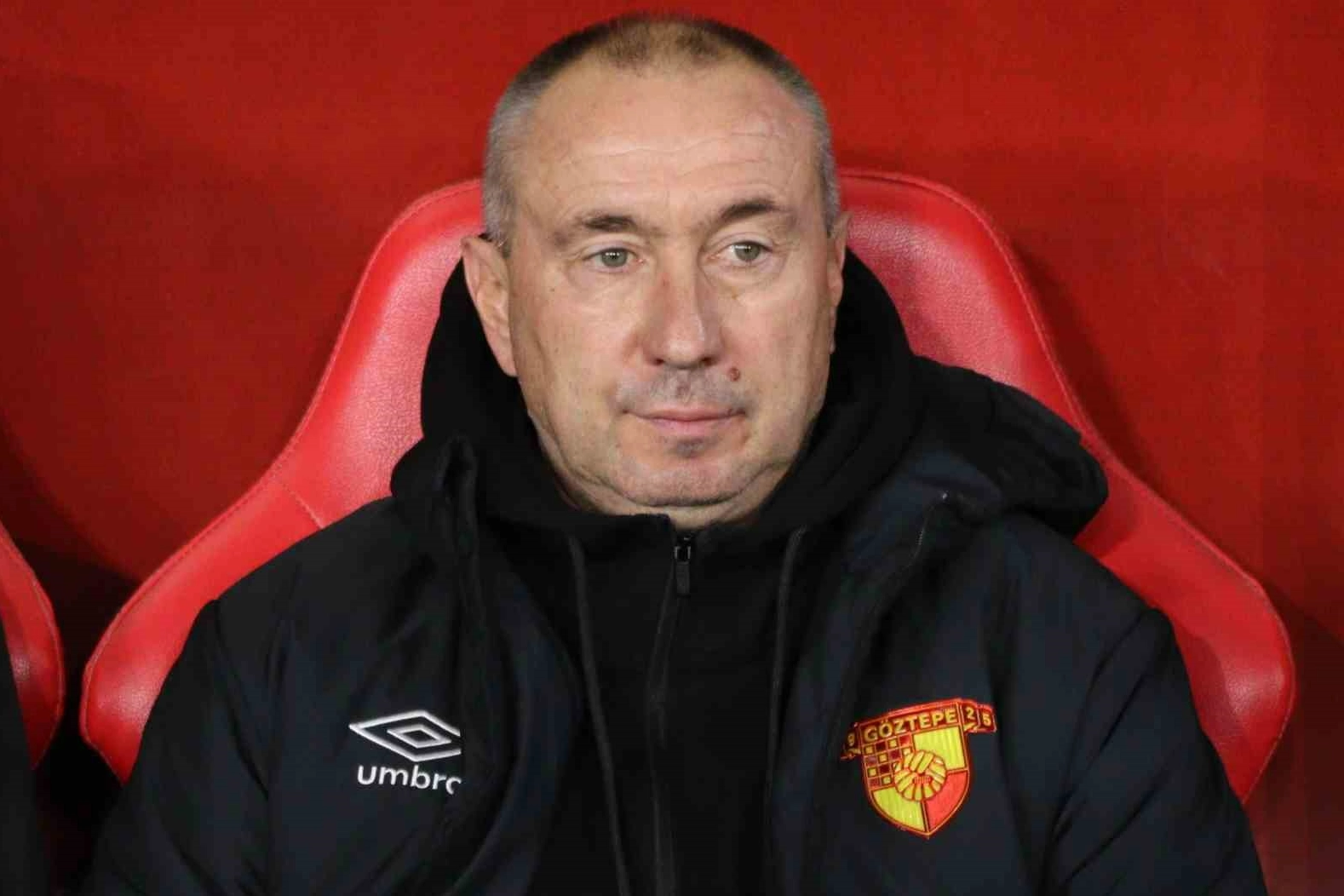 Göztepe, Stanimir Stoilov ile Tam 35 oldu haberinin görseli