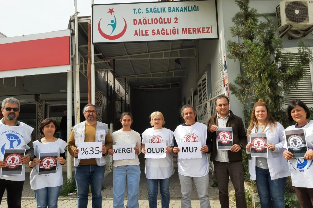 Sağlık emekçileri 14 Mart’a gelir kaybıyla giriyor!  haberinin görseli