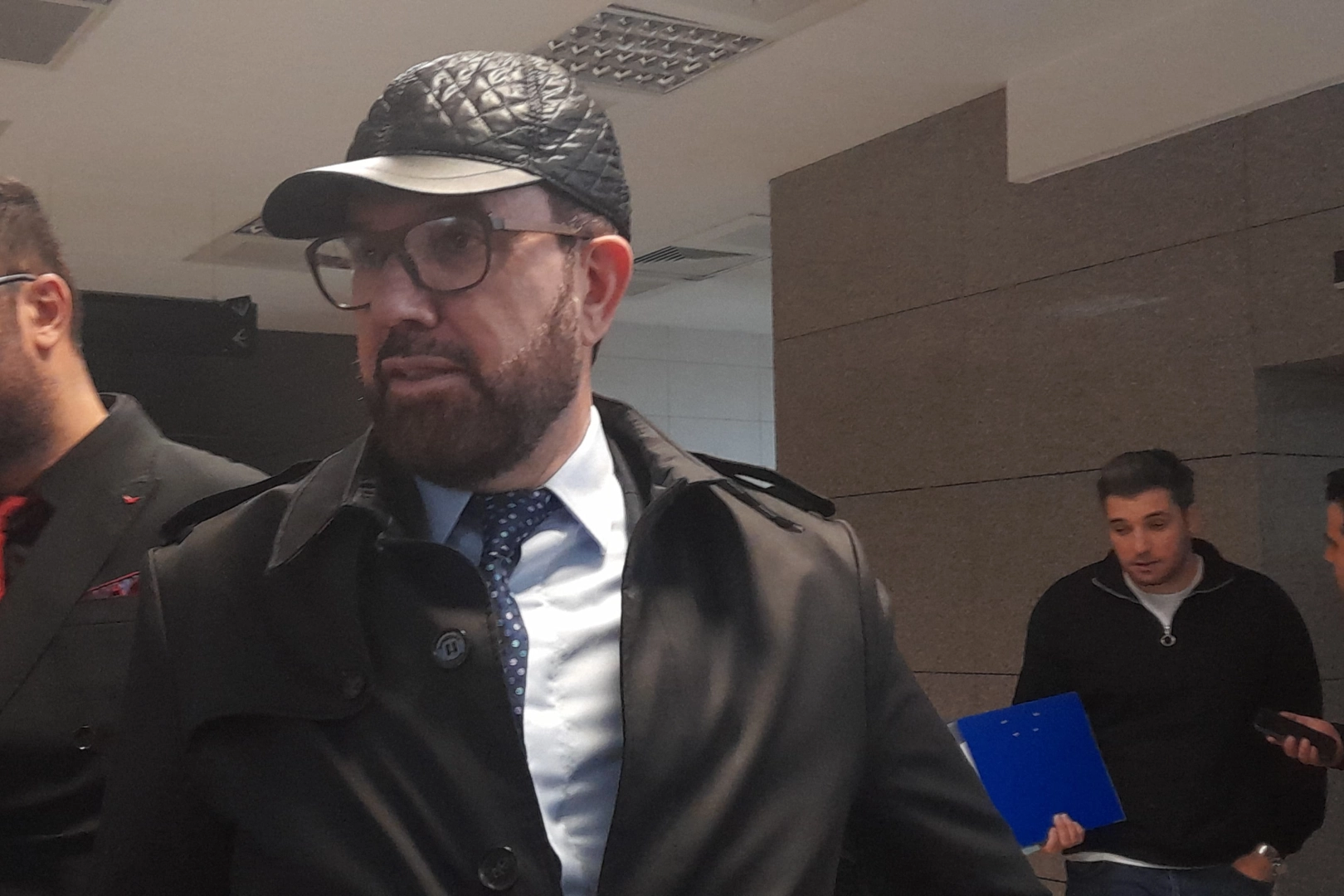 Bülent Cihantimur'un adliye çıkışında olay: Aracını gazetecilerin üzerine sürdü