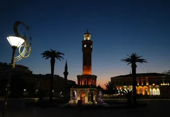 İzmir'den hayran bırakan gün doğumu görüntüleri galerisinin önkapak görseli