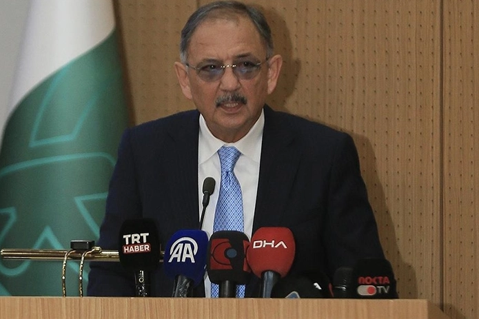 Bakan Mehmet Özhaseki: Kentsel dönüşümden başka çare yok haberinin görseli