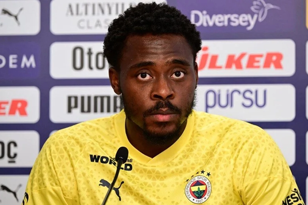 Fenerbahçe’nin sağ bek oyuncusu Bright Osayi-Samuel kimdir? Bright Osayi-Samuel caze alacak mı? haberinin görseli