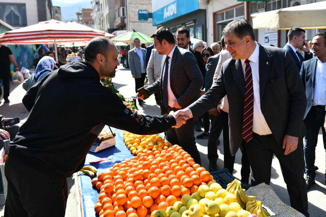 Başkan Cemil Tugay Tireli üreticiye moral oldu: Karamsar olmayın, beraber atlatacağız