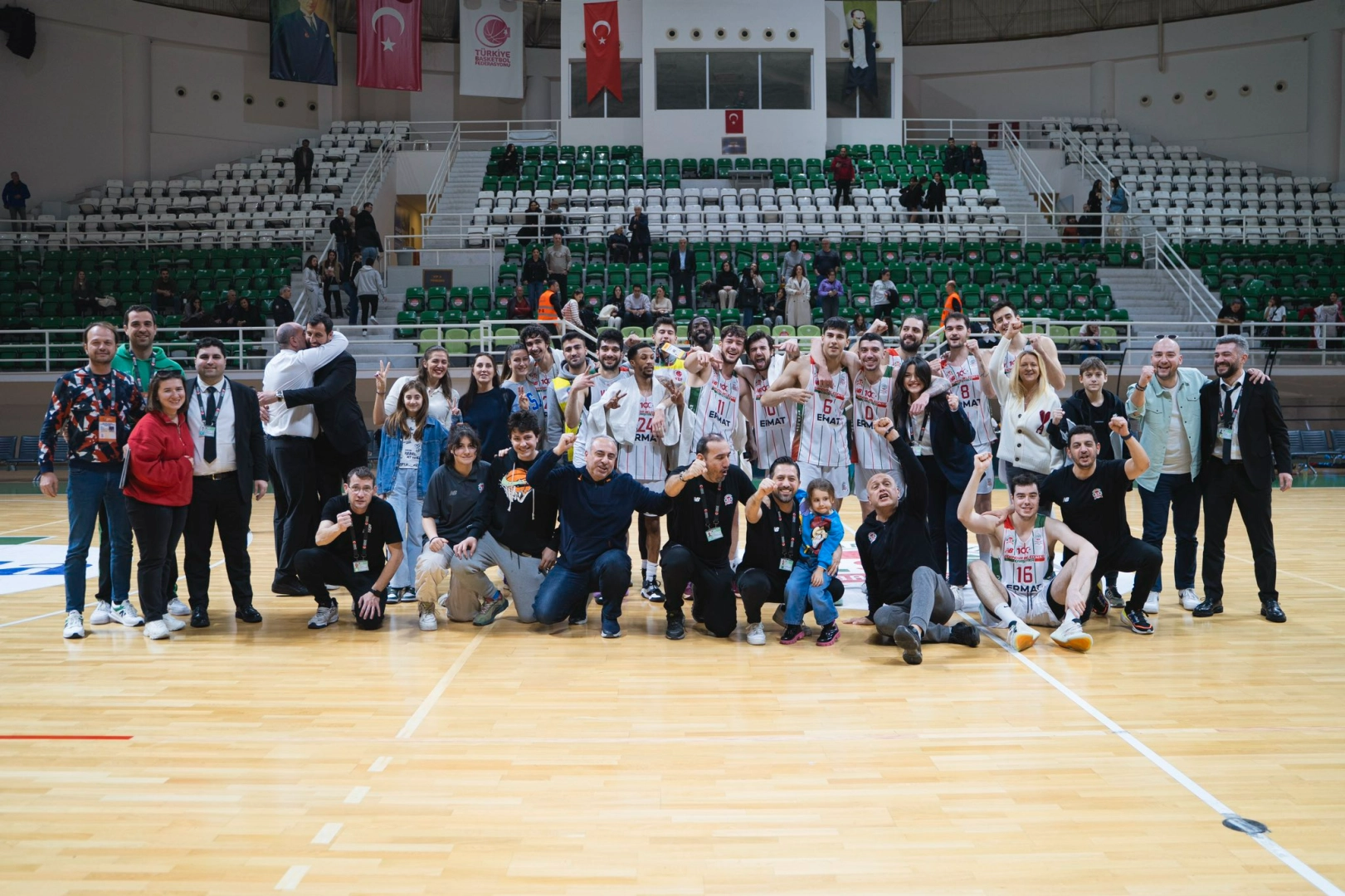 Bornova Belediyesi Karşıyaka, play off potasında haberinin görseli